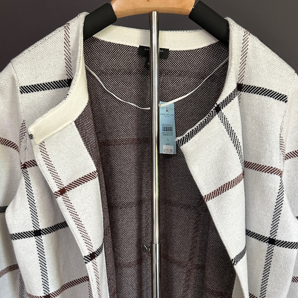 NWT!!. Ann Taylor Brown and White Textured Jacket - Picture 5 of 5